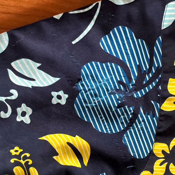 Dos Equis Floral Button Down Short Sleeve Shirt size XL - Picture 5 of 5